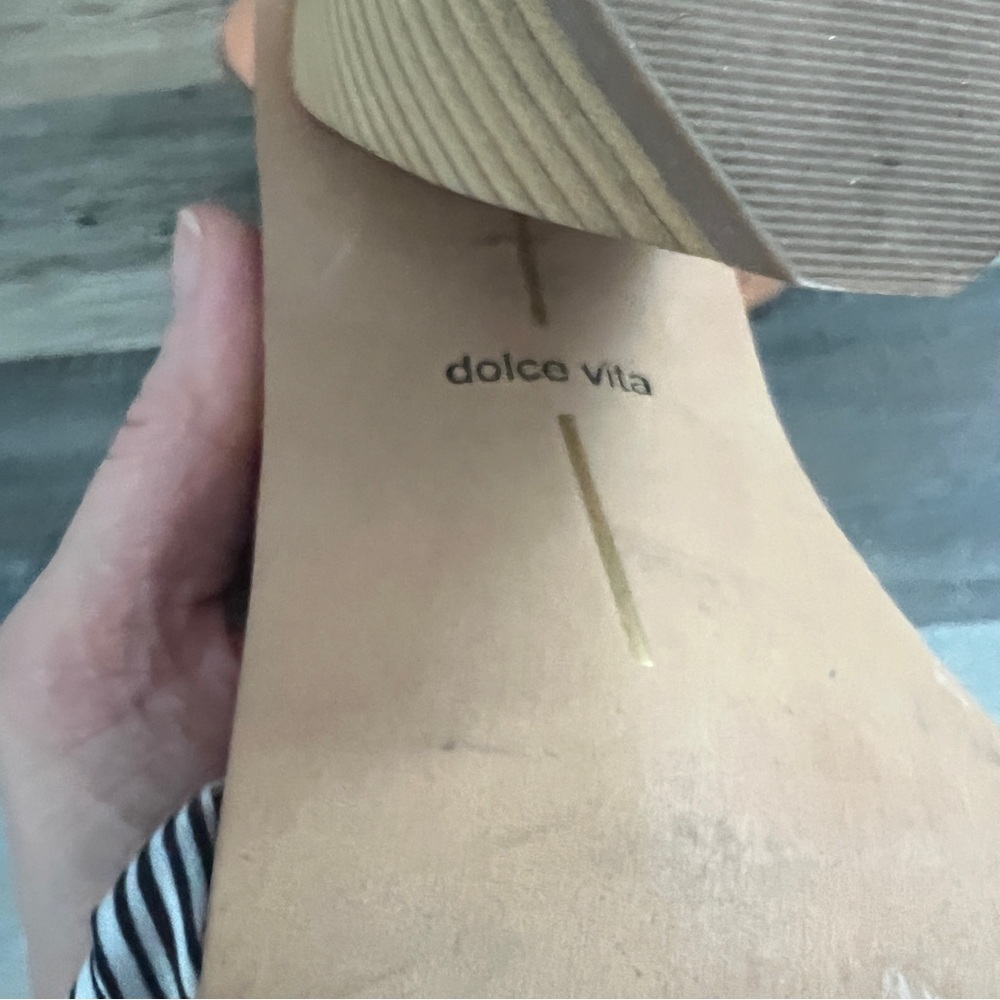 Dolce Vita tan leather sandals platform pinstriped - Picture 5 of 9